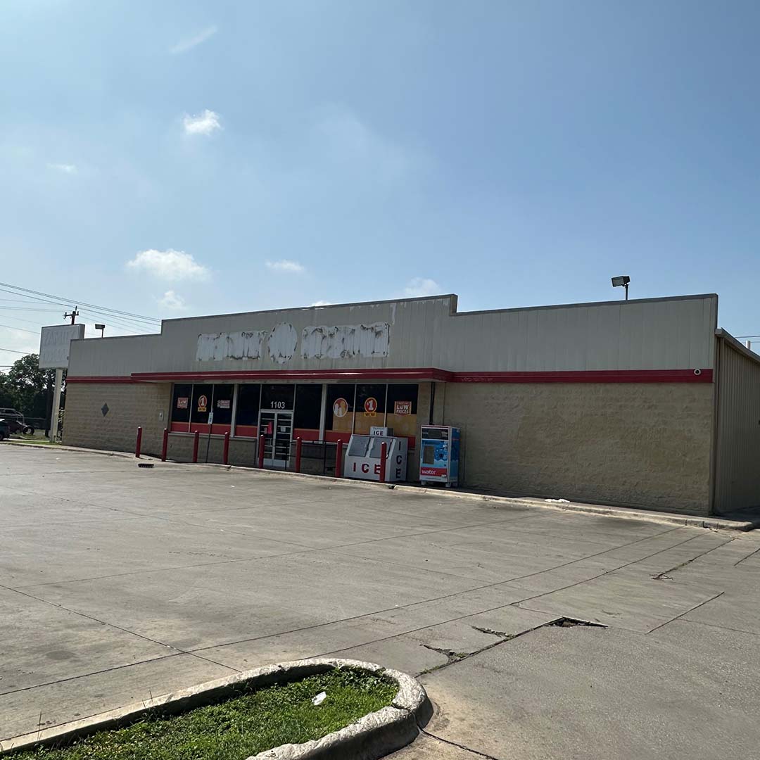 Freestanding Building | Former Family Dollar featured image