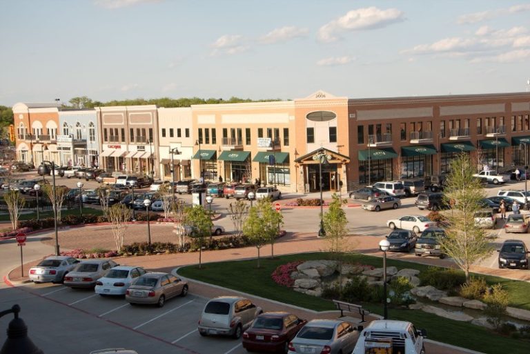 Arlington Highlands - The Retail Connection